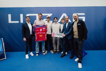 LINZ,AUSTRIA,09.APR.26 - TENNIS - WTA Tour, Upper Austria Ladies Linz. Image shows Ullrich Jelinek and participants. 
Photo: GEPA pictures/ Alexander Solc